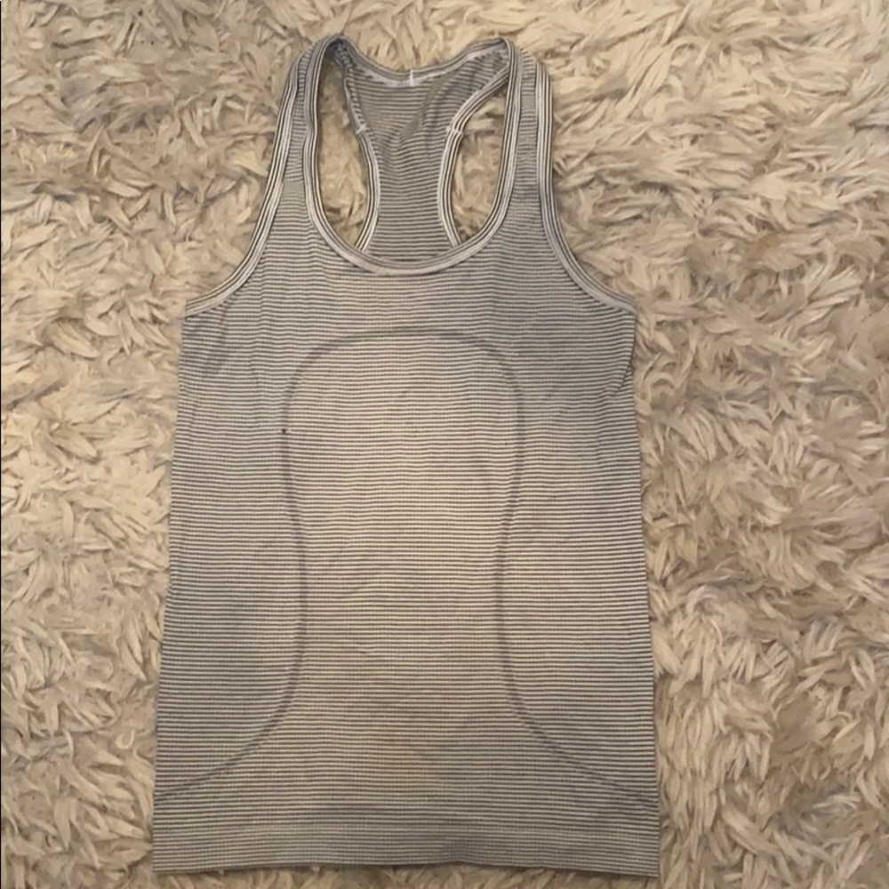 Size 4. Lululemon tank